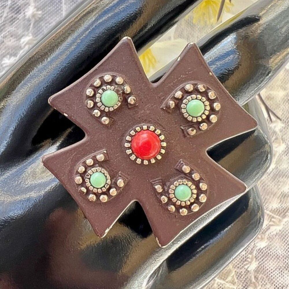 Set 2 Gothic Cross 90’s Costume Rings - Picture 3 of 9